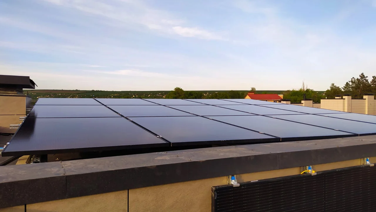 Megawatt instalație panouri solare rezidențială în Chișinău