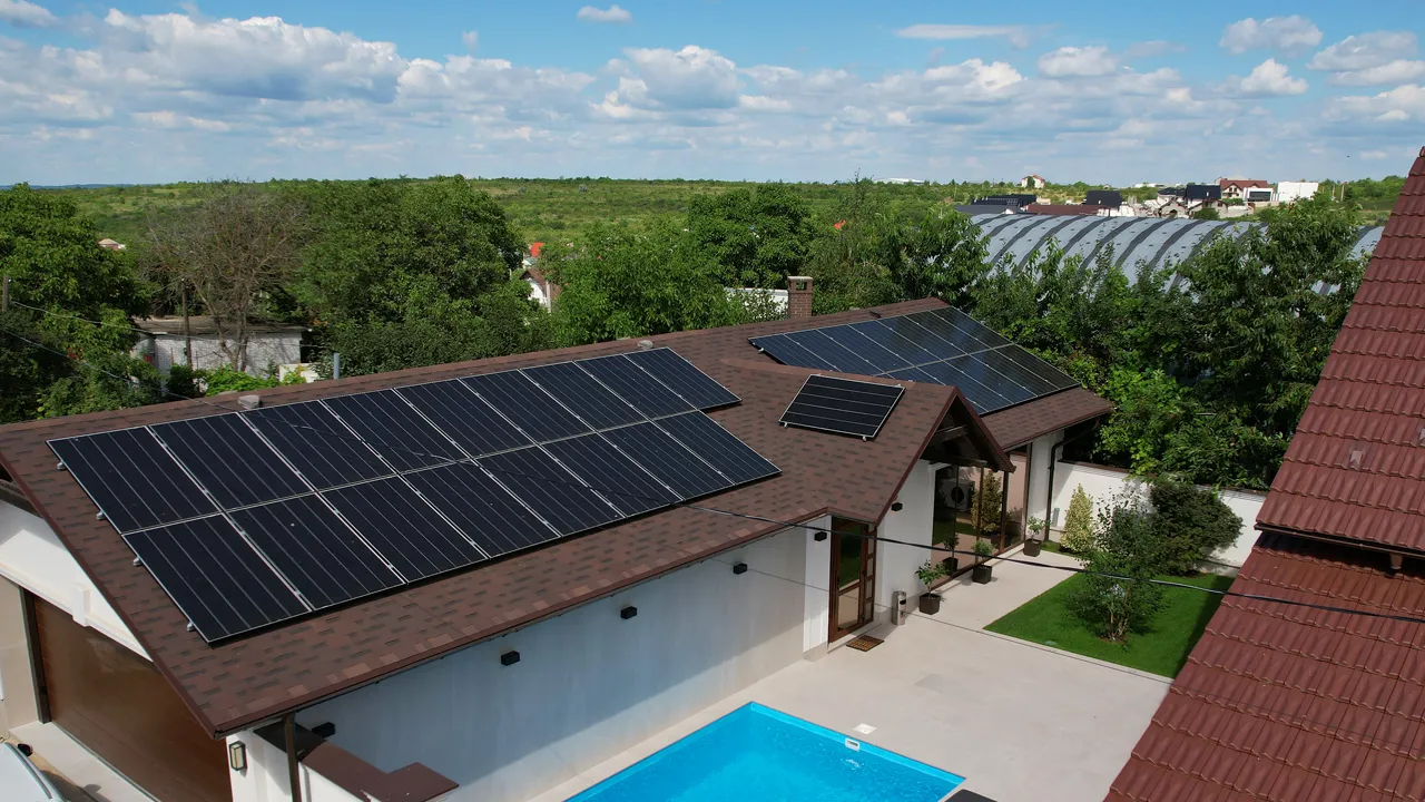 Megawatt instalație panouri solare rezidențială în Durlești