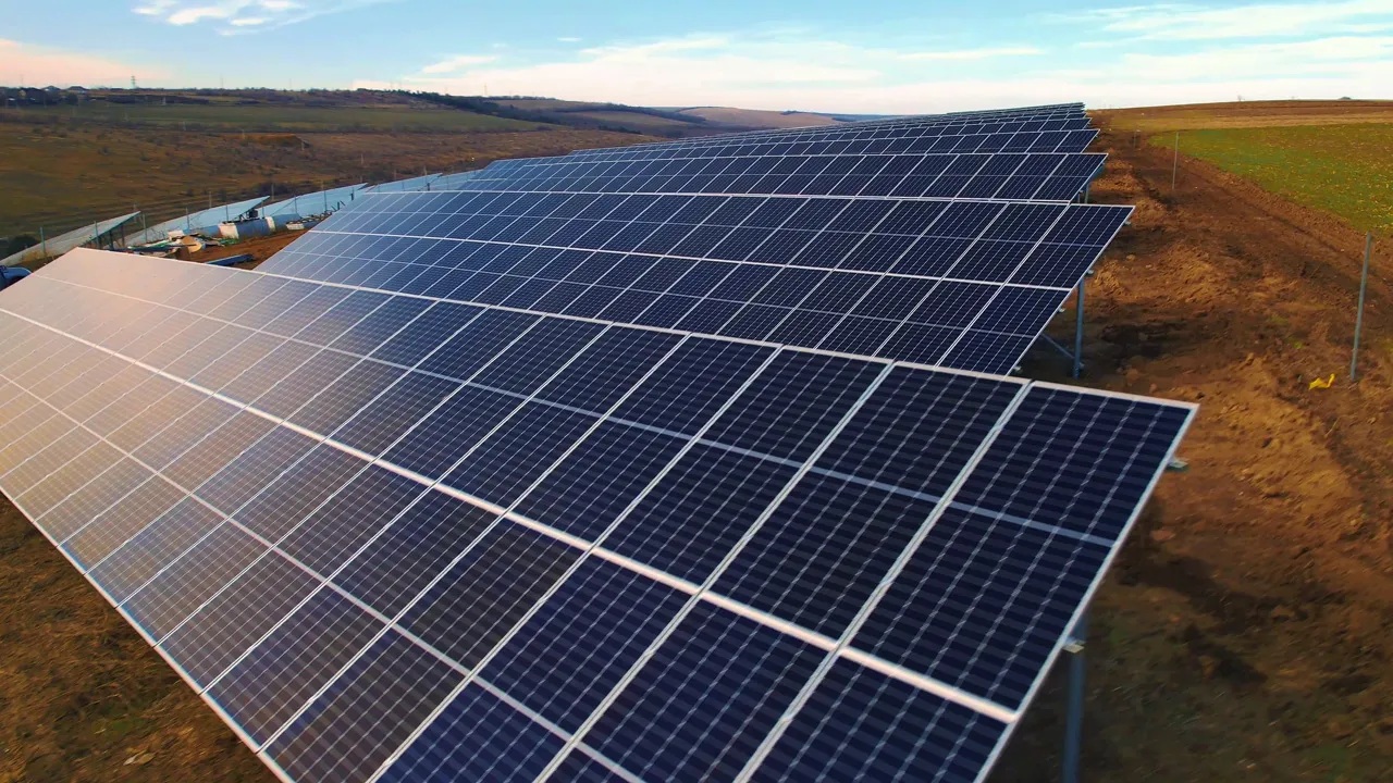 Megawatt instalație panouri solare Parc Fotovoltaic Bulboaca